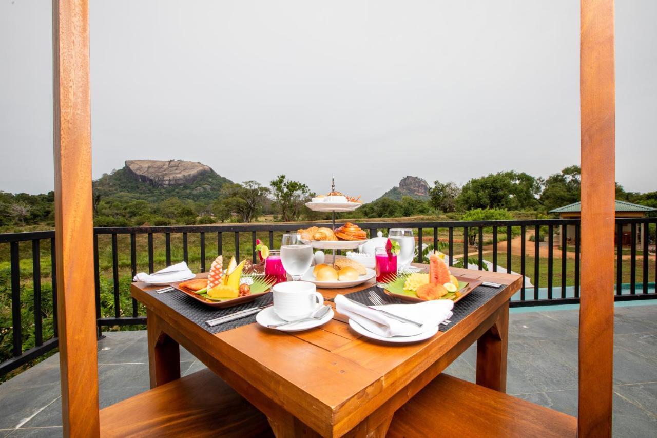 Sigiriya King'S Resort ภายนอก รูปภาพ