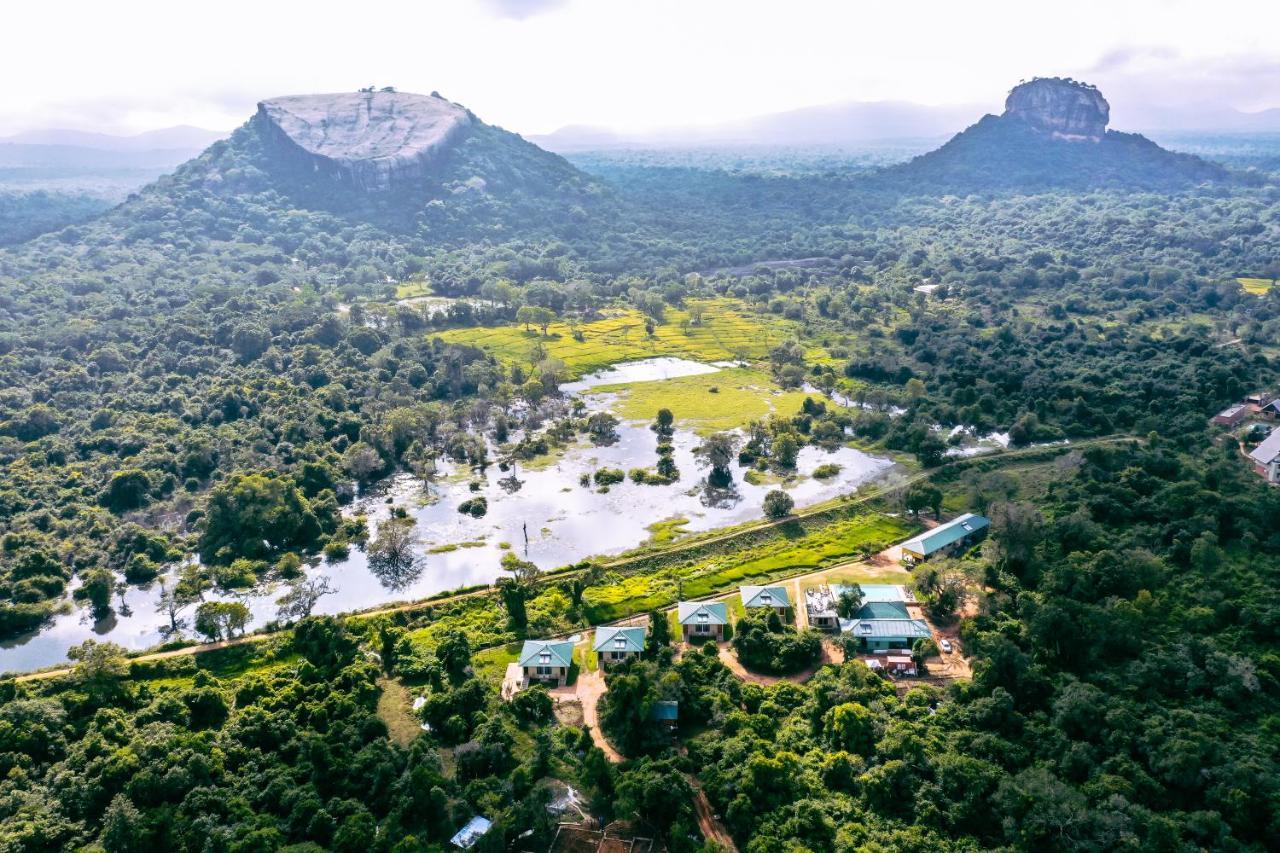 Sigiriya King'S Resort ภายนอก รูปภาพ